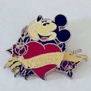 Disney 2008 Pin Mickey Day Dreaming - With Heart & Flower